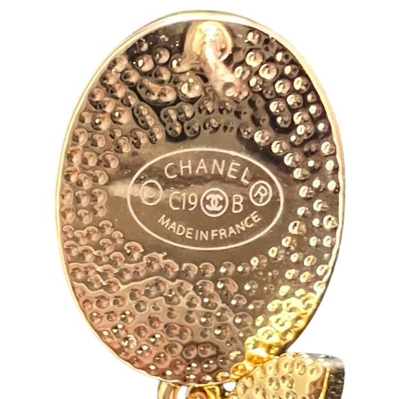 Chanel Bright Light Oval Onyx Dangle CC Earrings Fall/Winter 2019 (CCXX014) - Picture 4 of 5